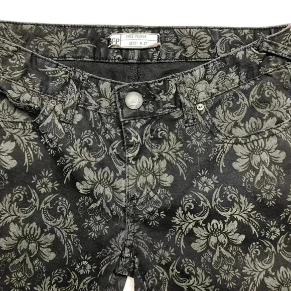 Free People Skinny Jeans Black & Grey Floral Sz 27 - Picture 4 of 16